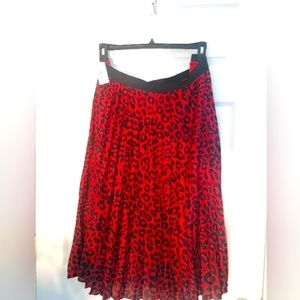 Worthington Red/ Black Animal Print pleated Satin Skirt w/blk elastic waistband.